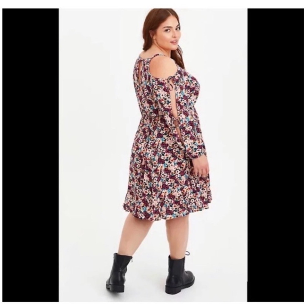 TORRID Ditsy Floral Open Sleeve Dress - Picture 3 of 7